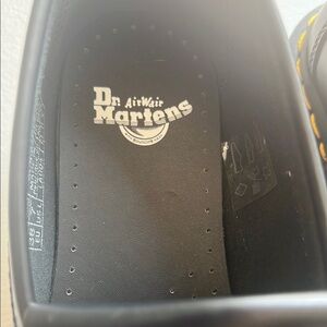 Dr. Martens Black